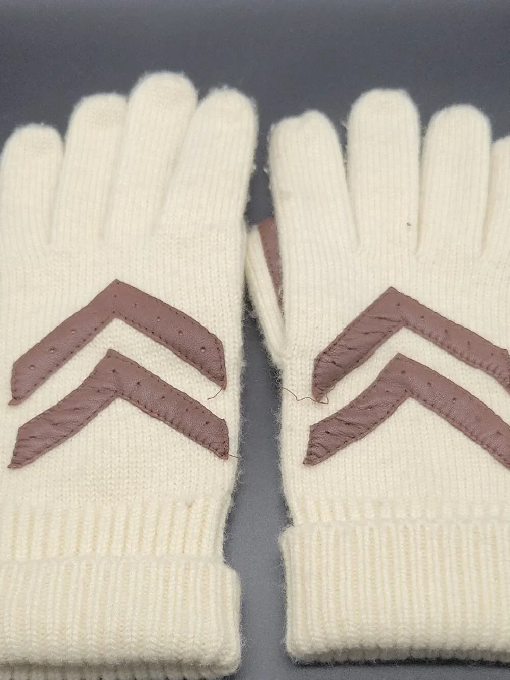 Women's Ivory Knit Wrist Gloves Brown Leather Trim Classic Casual One Size